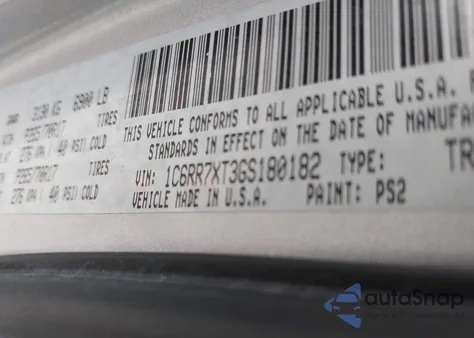 2016 Ram 1500 Ssv z USA, uszkodzony, nr VIN 1C6RR7XT3GS180182